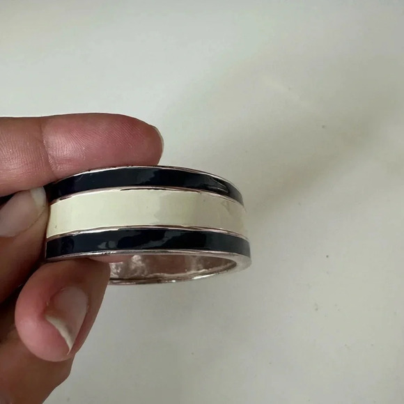 Tommy Hilfiger Vintage Silver
tone Bangle Bracelet - Picture 3 of 5